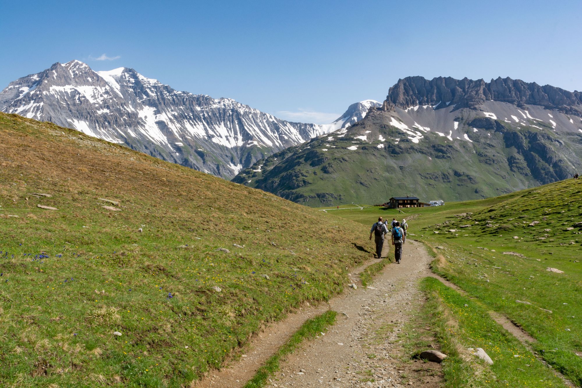 Sentier de randonnée pour accéder au refuge de Plan du Lac